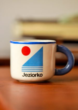 Jeziorko-kubek-ceramiczny-Andy-Łodziński